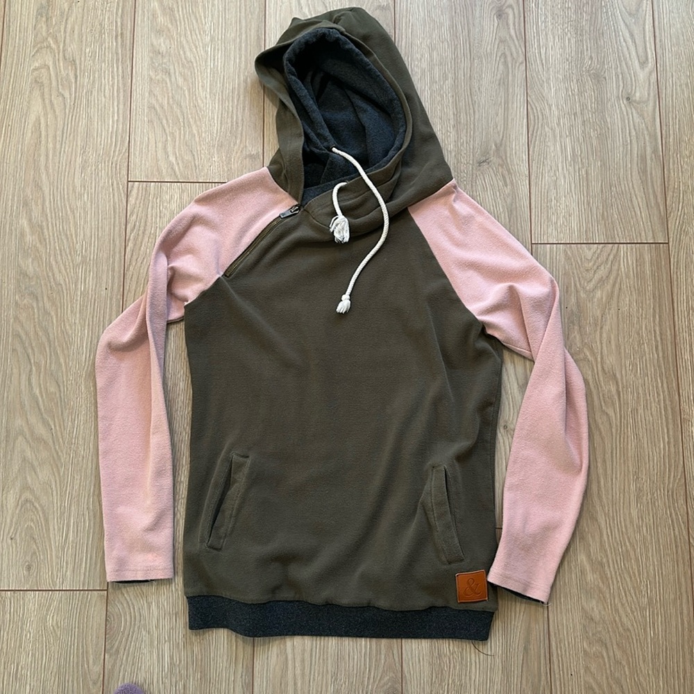 Mindy Mae’s double hoodie pullover